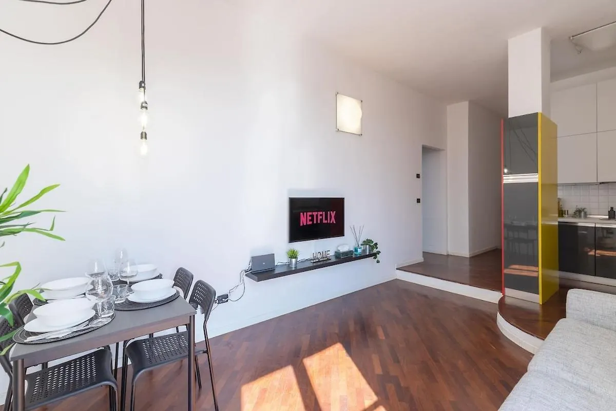 Ale Apartment Castello Imperatore -Parking Disponibile- Prato  0*, Prato (Prato)