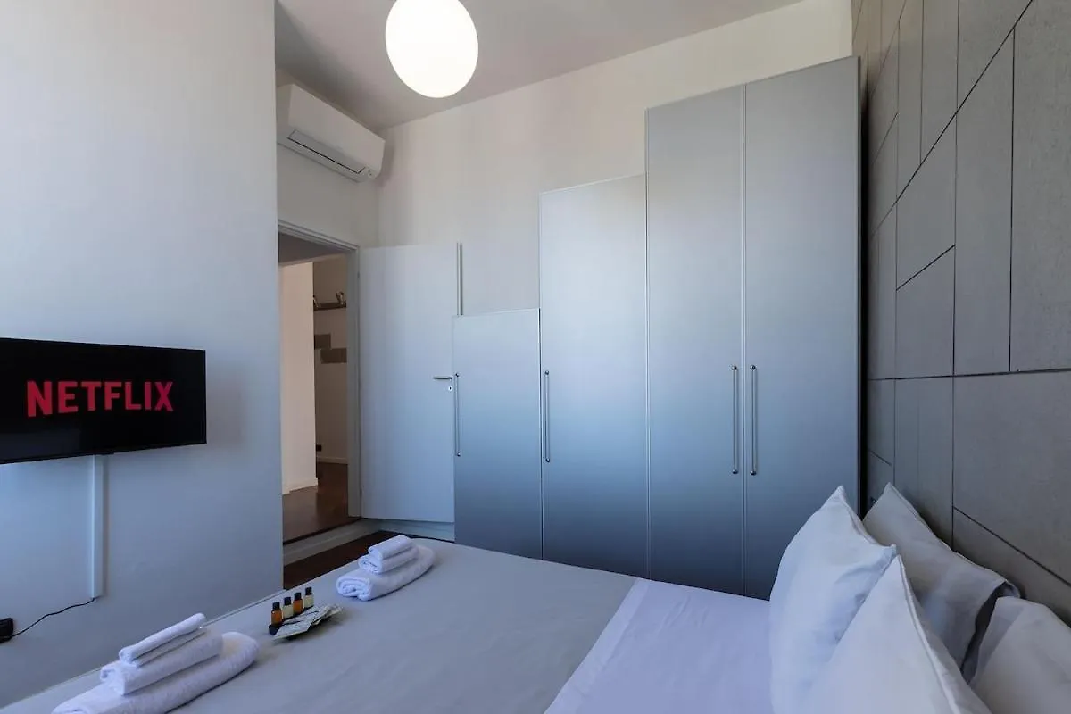 Ale Apartment Castello Imperatore -Parking Disponibile- Prato  Italien